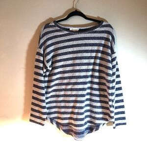 Two by Vince Camuto Women’s Navy Blue Striped Long Sleeve Pullover Sweater
